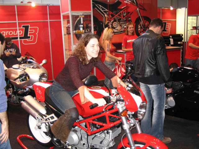ez a ducati stand..